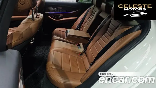MERCEDES AMG E-Classe W213 E350 4MATIC AMG Line 2021 — photo 13 sur 20