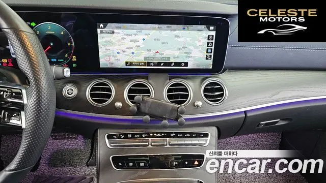 MERCEDES AMG E-Classe W213 E220d 4MATIC AMG Line 2022 — photo 13 sur 20