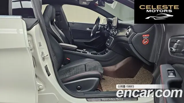 MERCEDES AMG CLA-Classe C117 CLA220 AMG Line 2018 — photo 11 sur 20