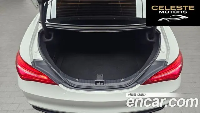 MERCEDES AMG CLA-Classe C117 CLA220 AMG Line 2018 — photo 20 sur 20