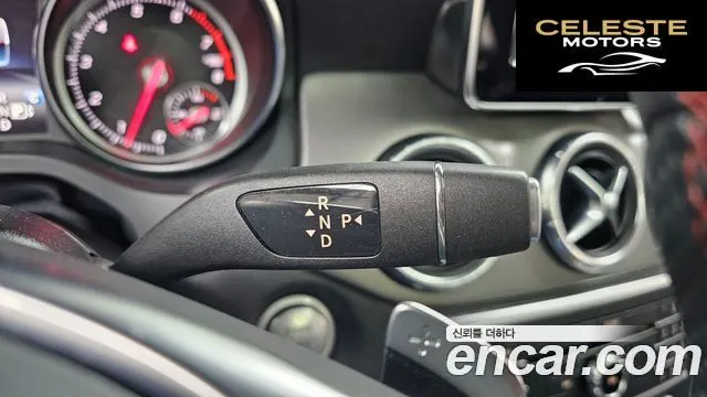 MERCEDES AMG CLA-Classe C117 CLA220 AMG Line 2018 — photo 9 sur 20