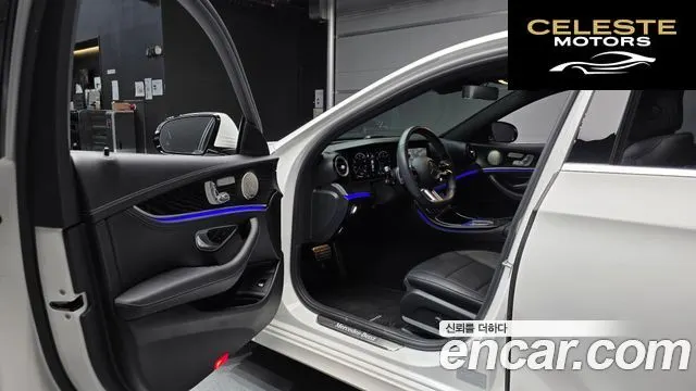 MERCEDES AMG E-Classe W213 E220d 4MATIC AMG Line 2022 — photo 11 sur 20