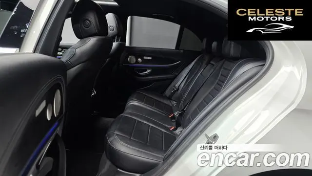 MERCEDES AMG E-Classe W213 E220d 4MATIC AMG Line 2022 — photo 12 sur 20