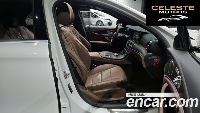 MERCEDES AMG E-Classe W213 E250 AMG Line 2023 — photo 11 sur 20