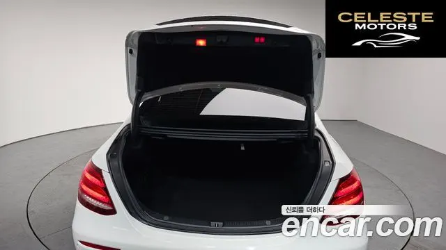 MERCEDES AMG E-Classe W213 E350 4MATIC AMG Line 2019 — photo 20 sur 20