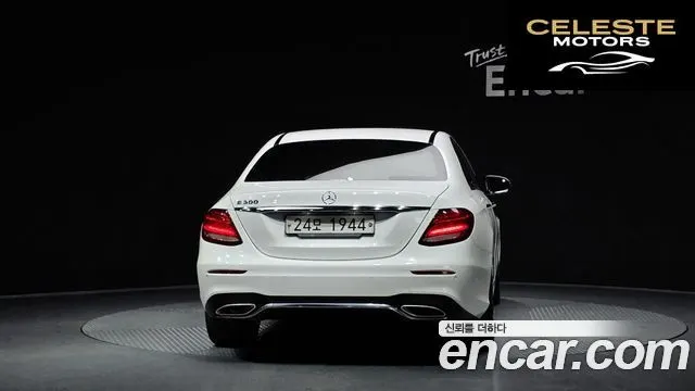 MERCEDES AMG E-Classe W213 E300 AMG Line 2019 — photo 4 sur 20