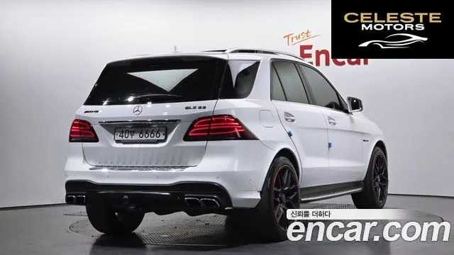 MERCEDES AMG GLE-Classe W166 AMG GLE63 4MATIC 2016 — photo 2 sur 20