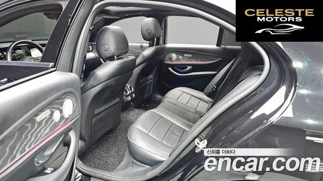 MERCEDES AMG E-Classe W213 E350 4MATIC AMG Line 2022 — photo 12 sur 20
