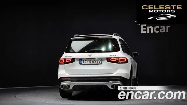 MERCEDES AMG GLB-Classe X247 AMG GLB35 4MATIC 2021 — photo 4 sur 20