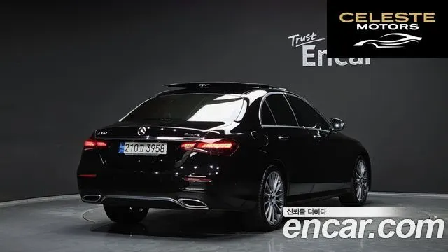 MERCEDES AMG E-Classe W213 E350 4MATIC AMG Line 2022 — photo 2 sur 20