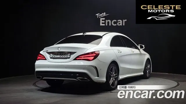 MERCEDES AMG CLA-Classe C117 CLA220 AMG Line 2018 — photo 2 sur 20
