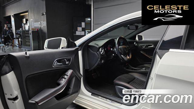 MERCEDES AMG CLA-Classe C117 CLA220 AMG Line 2018 — photo 11 sur 20