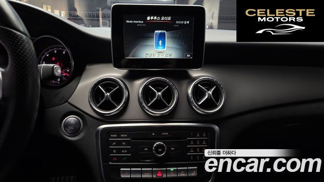 MERCEDES AMG CLA-Classe C117 CLA220 AMG Line 2018 — photo 14 sur 20