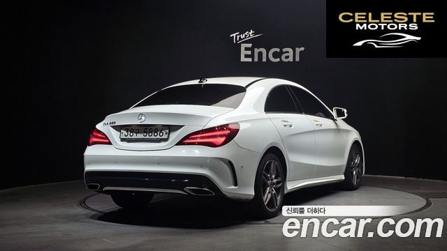 MERCEDES AMG CLA-Classe C117 CLA220 AMG Line 2018 — photo 2 sur 20