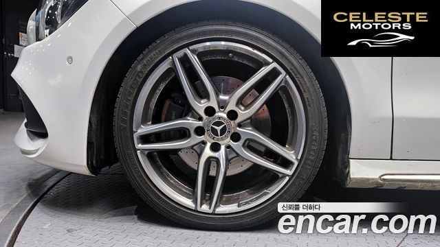 MERCEDES AMG CLA-Classe C117 CLA220 AMG Line 2018 — photo 5 sur 20