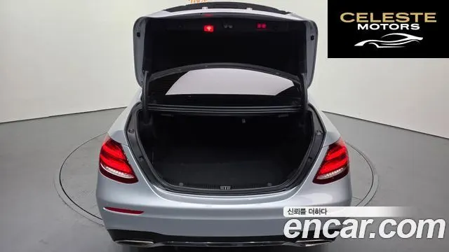 MERCEDES AMG E-Classe W213 E300 4MATIC AMG Line 2020 — photo 20 sur 20