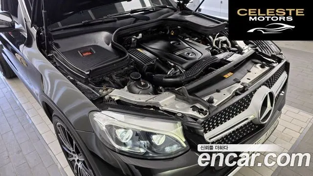 MERCEDES AMG GLC-Classe X253 GLC300 4MATIC AMG Line Coupé 2019 — photo 5 sur 20