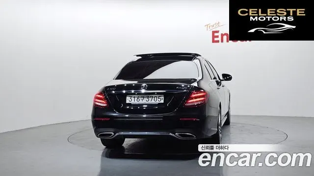 MERCEDES AMG E-Classe W213 E300 4MATIC AMG Line 2020 — photo 4 sur 20