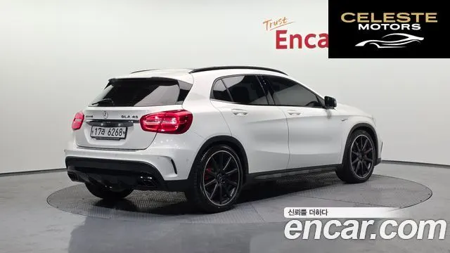 MERCEDES AMG GLA-Classe X156 GLA45 AMG 4MATIC 2017 — photo 2 sur 20