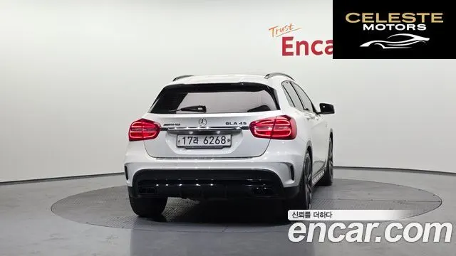 MERCEDES AMG GLA-Classe X156 GLA45 AMG 4MATIC 2017 — photo 4 sur 20