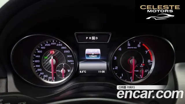 MERCEDES AMG GLA-Classe X156 GLA45 AMG 4MATIC 2017 — photo 8 sur 20