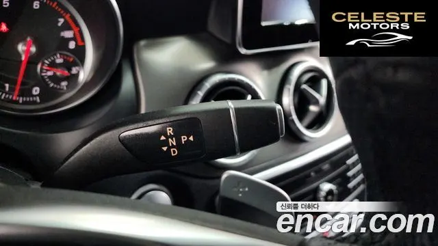 MERCEDES AMG CLA-Classe C117 CLA220 AMG Line 2019 — photo 9 sur 20