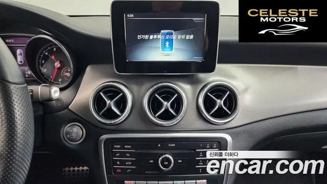 MERCEDES AMG CLA-Classe C117 CLA220 AMG Line 2019 — photo 14 sur 20