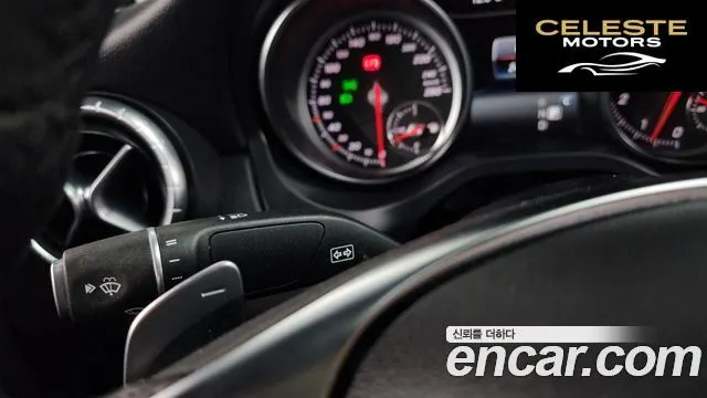 MERCEDES AMG CLA-Classe C117 CLA220 AMG Line 2019 — photo 18 sur 20