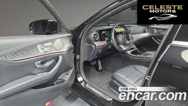 MERCEDES AMG E-Classe W213 E350 4MATIC AMG Line 2022 — photo 11 sur 26