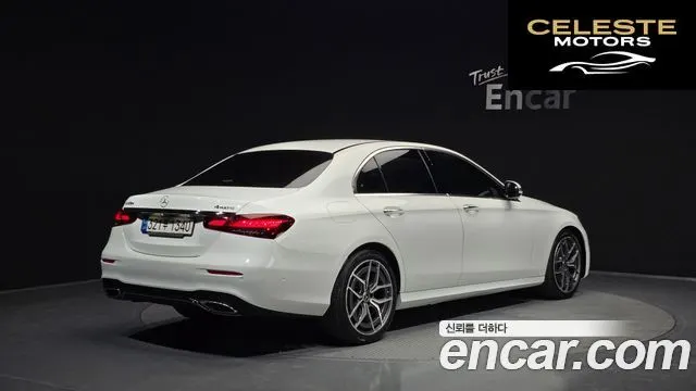 MERCEDES AMG E-Classe W213 E220d 4MATIC AMG Line 2022 — photo 2 sur 26