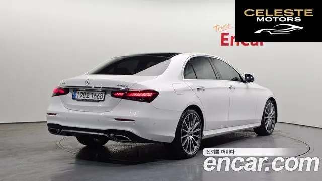 MERCEDES AMG E-Classe W213 E350 4MATIC AMG Line 2021 — photo 2 sur 20