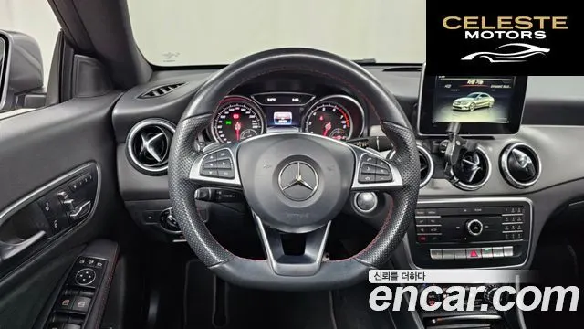 MERCEDES AMG CLA-Classe C117 CLA220 AMG Line 2018 — photo 13 sur 20