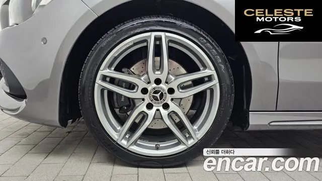 MERCEDES AMG CLA-Classe C117 CLA220 AMG Line 2018 — photo 5 sur 20