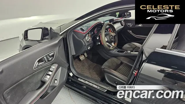 MERCEDES AMG CLA-Classe C117 CLA220 AMG Line 2018 — photo 11 sur 20