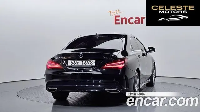 MERCEDES AMG CLA-Classe C117 CLA220 AMG Line 2018 — photo 4 sur 20