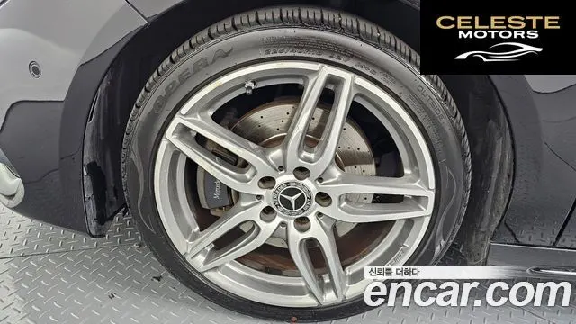MERCEDES AMG CLA-Classe C117 CLA220 AMG Line 2018 — photo 5 sur 20