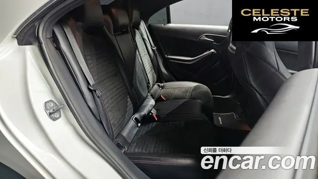 MERCEDES AMG CLA-Classe C117 CLA220 AMG Line 2019 — photo 12 sur 20