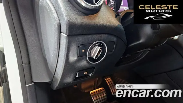 MERCEDES AMG CLA-Classe C117 CLA220 AMG Line 2019 — photo 18 sur 20