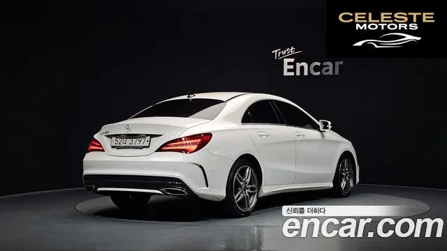 MERCEDES AMG CLA-Classe C117 CLA220 AMG Line 2019 — photo 2 sur 20