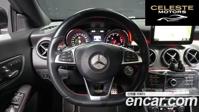 MERCEDES AMG CLA-Classe C117 CLA250 4MATIC AMG Line 2017 — photo 13 sur 20