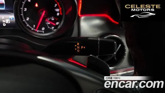 MERCEDES AMG CLA-Classe C117 CLA250 4MATIC AMG Line 2017 — photo 9 sur 20