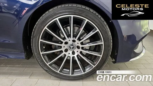 MERCEDES AMG CLS-Classe W218 CLS250 d 4MATIC AMG Line 2017 — photo 5 sur 20