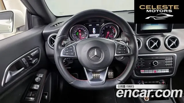 MERCEDES AMG CLA-Classe C117 CLA220 AMG Line 2018 — photo 13 sur 20