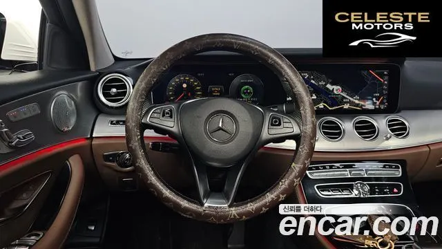 MERCEDES AMG E-Classe W213 E300 AMG Line 2018 — photo 13 sur 20