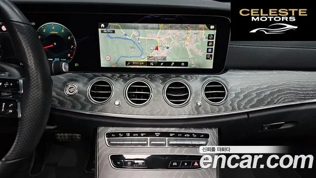 MERCEDES AMG E-Classe W213 E350 4MATIC AMG Line 2021 — photo 14 sur 26