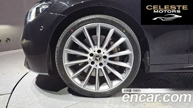 MERCEDES AMG E-Classe W213 E350 4MATIC AMG Line 2021 — photo 5 sur 26