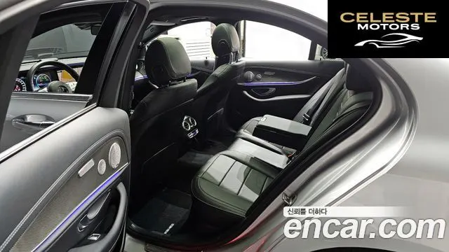 MERCEDES AMG E-Classe W213 E350 4MATIC AMG Line 2020 — photo 11 sur 20