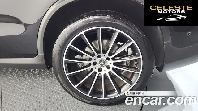 MERCEDES AMG GLC-Classe X253 GLC300 4MATIC AMG Line Coupé 2019 — photo 5 sur 26