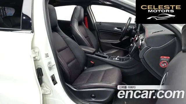 MERCEDES AMG GLA-Classe X156 GLA45 AMG 4MATIC 2015 — photo 10 sur 26