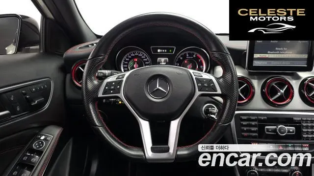 MERCEDES AMG GLA-Classe X156 GLA45 AMG 4MATIC 2015 — photo 13 sur 26